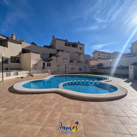 Lejlighed Sunny Getaway With Pool & Rooftop Views Vm77