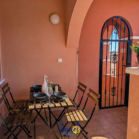 Sunny Getaway With Pool & Rooftop Views Vm77 *