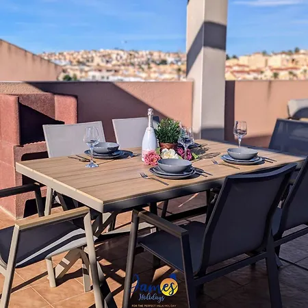 Sunny Getaway With Pool & Rooftop Views Vm77 *
