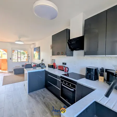شقة Sunny Getaway With Pool & Rooftop Views Vm77 Dehesa de Campoamor (Orihuela Costa)